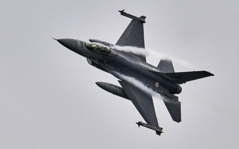 Un avión de combate estadounidense F-16 se estrelló durante un ejercicio cerca de la frontera con Corea del Norte