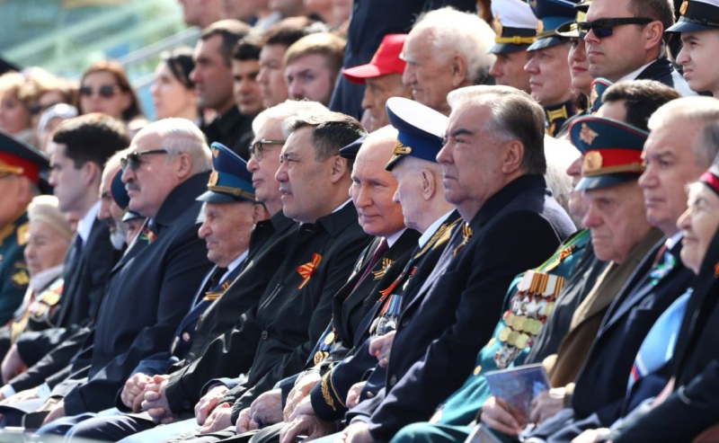 Desfile de merodeadores y asesinos: hubo soldados en Moscú que cometieron atrocidades en Bucha