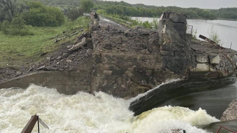 Los rusos golpean una represa en la región de Donetsk: hay una gran amenaza para la población