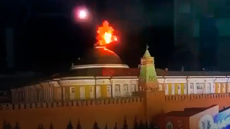 Momento del llamado "ataque con drones" en el Kremlin captado en video