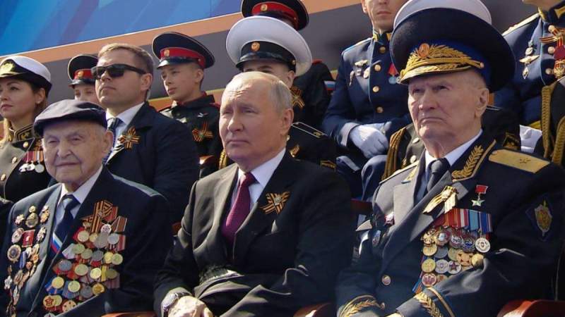 No luchamos contra los nazis: qué veteranos estaban en el desfile de Putin en Moscú