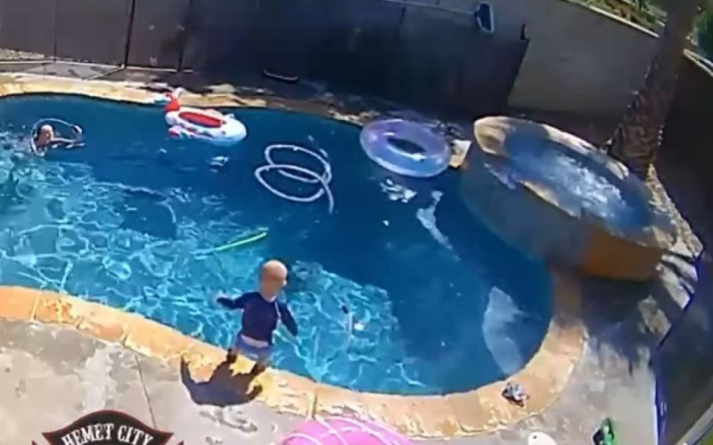 Padre salva a hijo de 1 año de ahogarse en piscina: momento captado en video