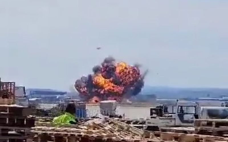 F-18 fighter se estrelló en España durante un vuelo de demostración: video