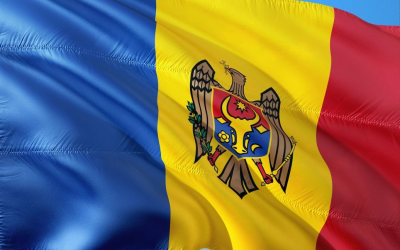 En Moldavia, funcionarios públicos recibieron cartas amenazadoras y encontraron un rastro ruso