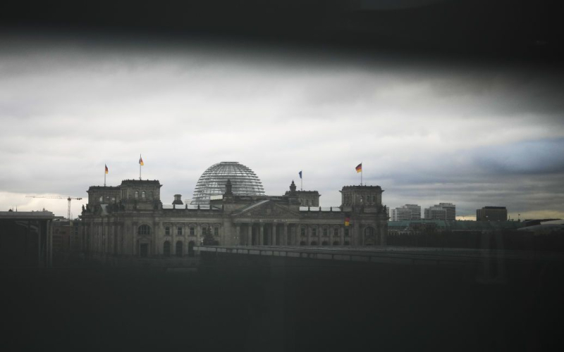 V El Bundestag alemán se opuso a la transferencia de aviones alemanes a Ucrania