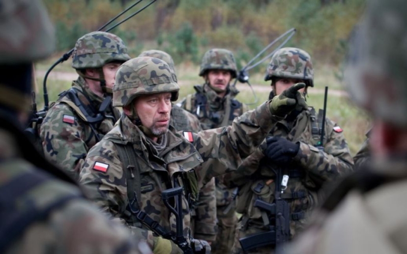 En Polonia, los militares están buscando un globo que llegó de Bielorrusia