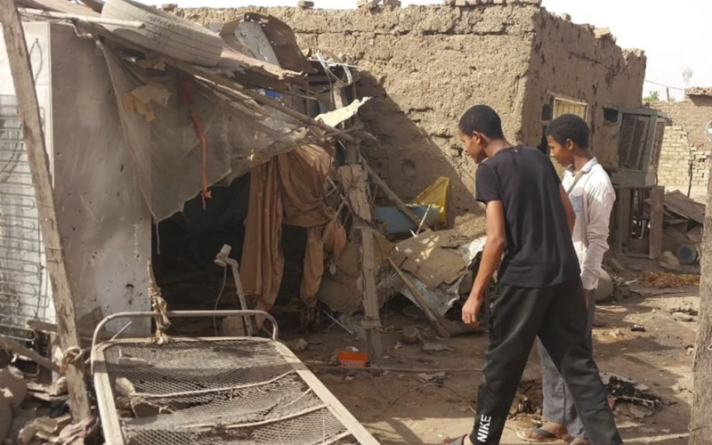 Una explosión de munición mató a 25 niños: detalles de la tragedia