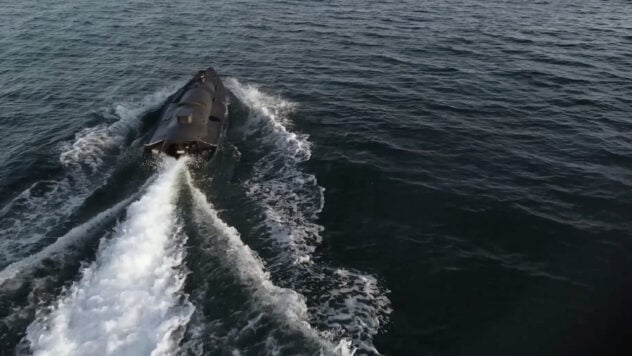 Superan la velocidad de cualquier embarcación marítima. CNN visitó la base de drones marítimos ucranianos
