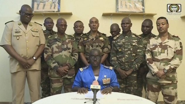 Golpe de Estado en Nigeria: los militares toman el poder y retienen al presidente Bazum como rehén