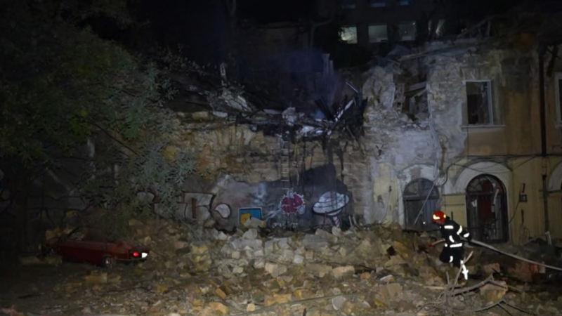 Ataque nocturno en Odessa: fotos de casas y monumentos arquitectónicos destruidos