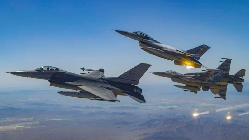 El Pentágono mencionó la razón por la cual el F-16 aún no se entrega a Ucrania
