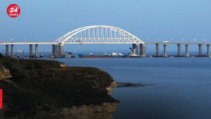 Por tercer día: Rusia cerró el estrecho de Kerch después de volar el puente, – Reuters 