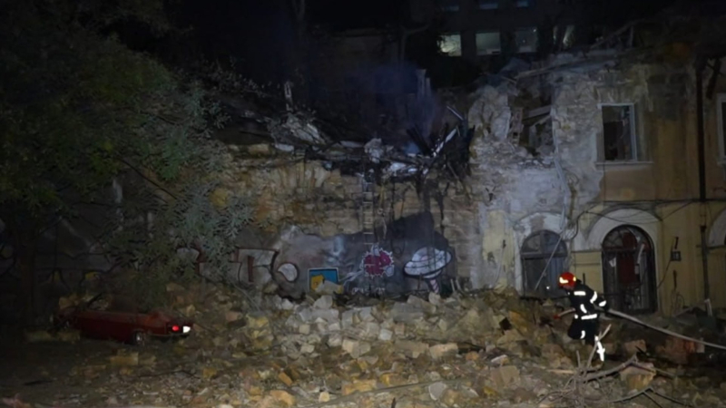 Ataque nocturno en Odessa: fotos de casas y monumentos arquitectónicos destruidos