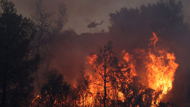 Más de 46 °C: récord de temperatura en Grecia. Decenas de incendios envuelven el país