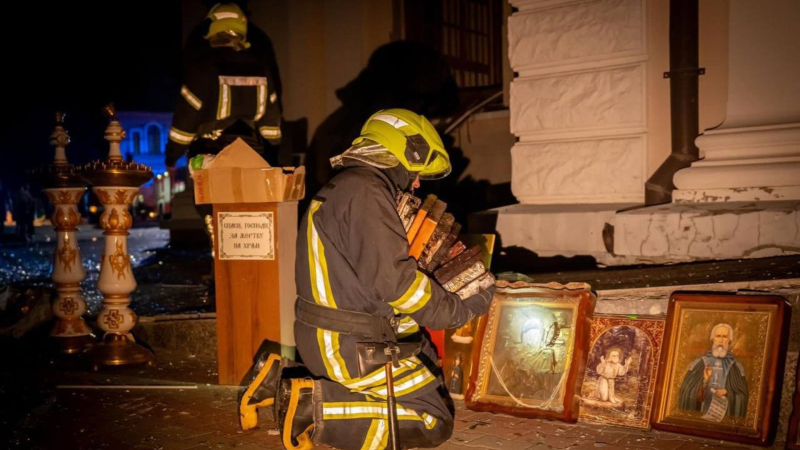 Ataque nocturno en Odessa: fotos de casas y monumentos arquitectónicos destruidos