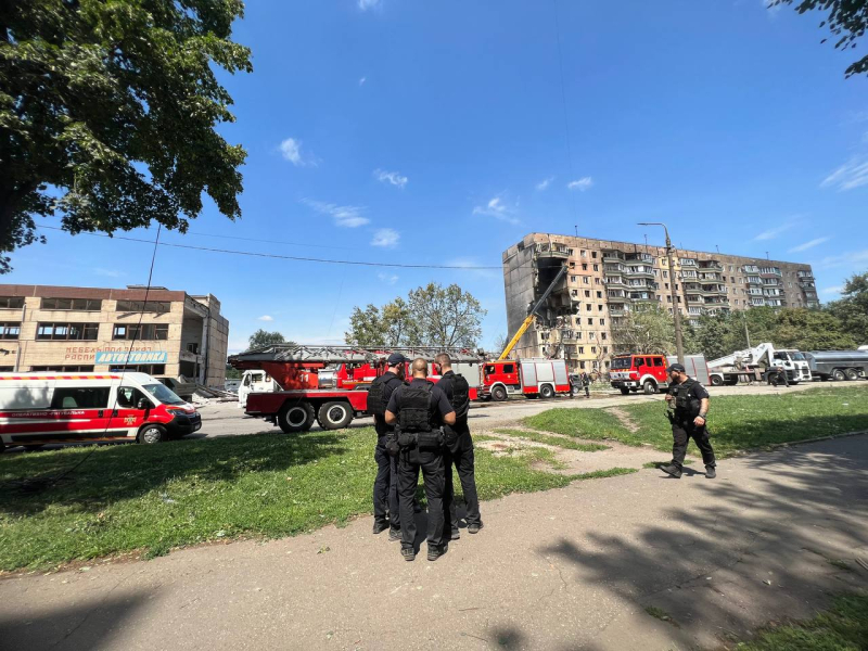 Una niña de 10 años fue encontrada muerta bajo los escombros en Krivoy Rog, un derrumbe parcial del edificio ocurrió