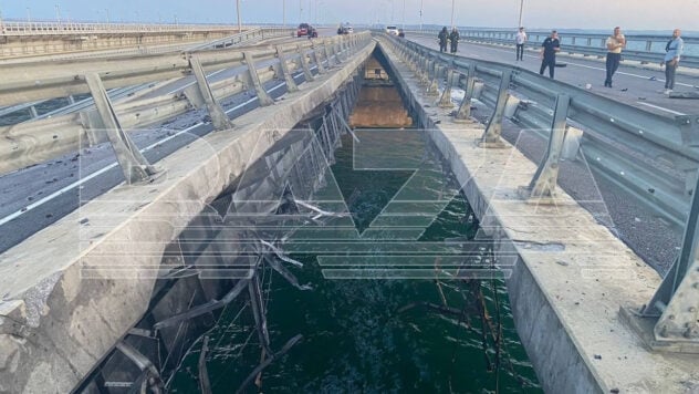 El mar se ve a través de los agujeros: las primeras fotos de la destrucción del puente de Crimea