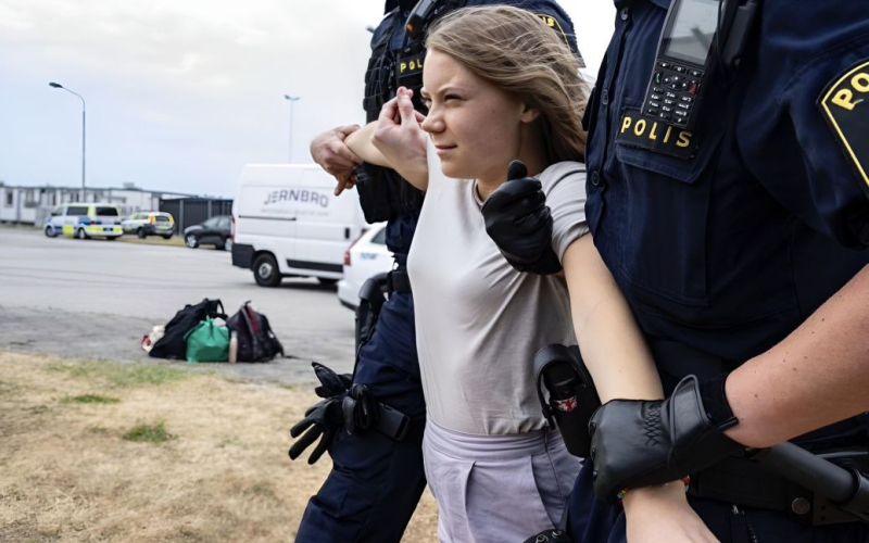 Greta Thunberg podría haber ido a la cárcel, pero salió con una multa