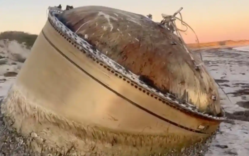 El objeto se considera peligroso: se encontró un domo misterioso en la playa de Australia