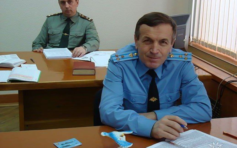 Ordenado para bombardear Mariupol: SBU informó sospechas a un general ruso