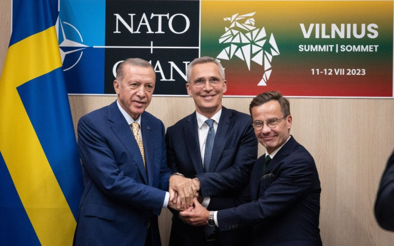 Stoltenberg dijo que Erdogan acordó desbloquear la adhesión de Suecia a la OTAN