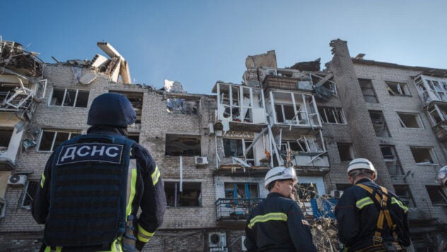 Atacado por segunda vez durante el rescate de personas: un video del ataque ruso en Pokrovsk apareció