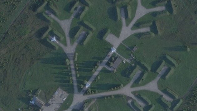 Imágenes satelitales del aeródromo de Kursk después del ataque publicadas en línea