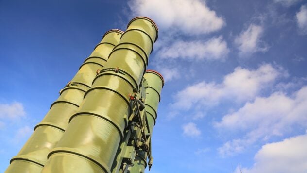 Gumenyuk: Además del Triumph en Crimea, tres S-300 rusos en la región de Kherson resultaron dañados ayer