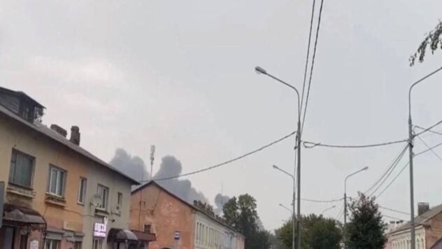 Aeronave dañada: explosiones ocurrieron en un aeródromo militar en la región de Novgorod de la Federación Rusa