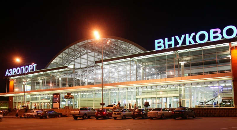 Dos aeropuertos de Moscú suspendieron operaciones: introdujeron el plan Alfombra, retrasaron vuelos