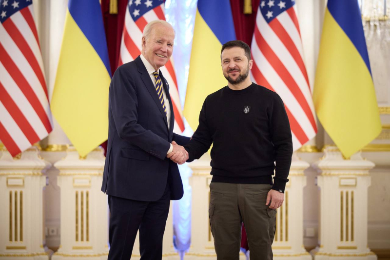 Biden y Zelensky discuten entregas aceleradas de F-16 a Ucrania y la Casa Blanca