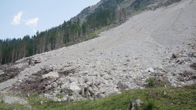 Una mujer ucraniana murió como resultado de un deslizamiento de tierra en un pueblo turístico en Georgia. Son buscando a su hijo