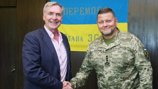 Discutimos la situación en el frente y las necesidades de las Fuerzas Armadas de Ucrania: Zaluzhny se reunió con el Jefe del Estado Mayor de Defensa Británico