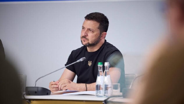 Los ocupantes sentirán las consecuencias de nuestro trabajo: Zelensky sobre los informes de los líderes de la Defensa Fuerzas Armadas