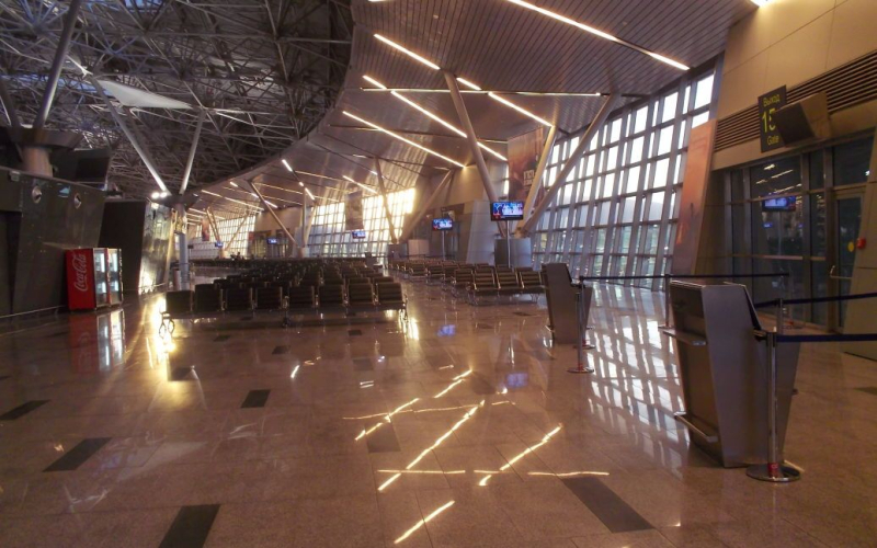 El aeropuerto de Vnukovo en Moscú fue cerrado temporalmente debido a un ataque nocturno con drones