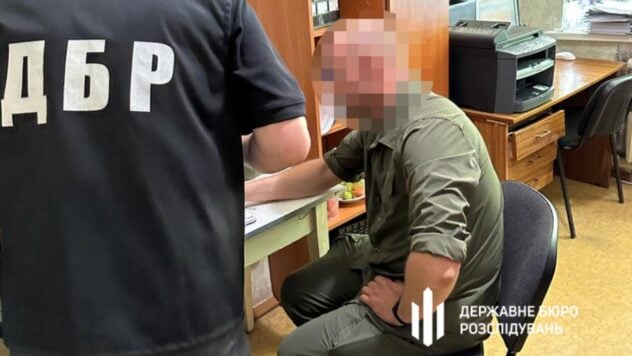 La Oficina Estatal de Investigación declaró sospechoso a un comisario militar de la región de Poltava que golpeó a un subordinado hasta dejarlo inconsciente 