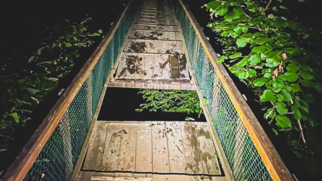 El puente colapsó: en Transcarpacia, tres turistas cayeron al río desde una altura de 20 metros 