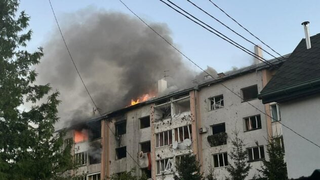Ataque con misiles en Lviv: apartamentos destruidos, automóviles dañados, jardín de infantes alcanzado