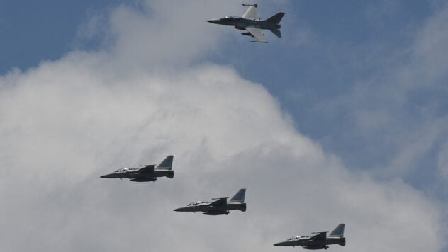 Entrenamiento de pilotos ucranianos en el F-16. Rumania y los Países Bajos acordaron establecer un centro de entrenamiento 