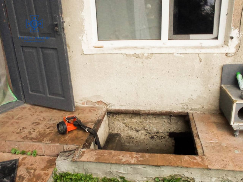 Envenenado por gases de patatas podridas. Cuerpos de cuatro personas encontrados en el sótano en la región de Lviv