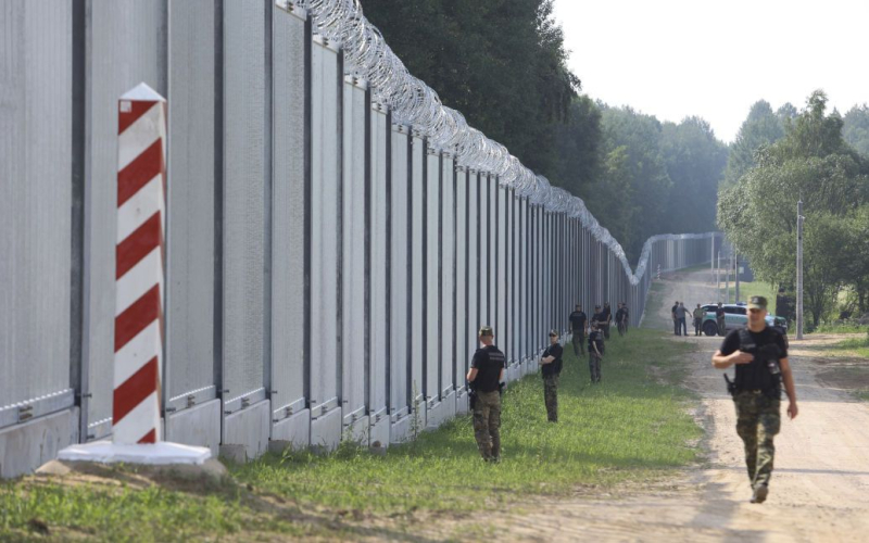 Por qué en bielorruso - Crece la tensión en la frontera polaca – BBC