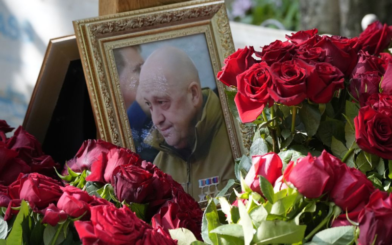 Putin se sorprendió con una de las versiones sobre los motivos del accidente del avión de Prigozhin