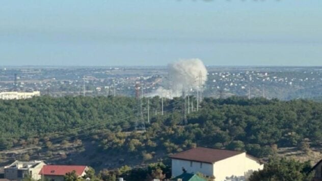 Hay más explosiones en Sebastopol esta mañana: se eleva un espeso humo blanco