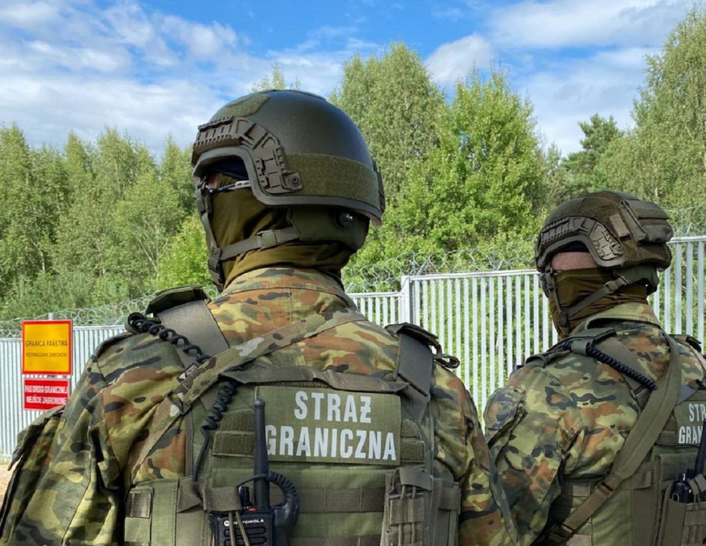 Desconocidos con uniforme bielorruso y pasamontañas atacaron a guardias fronterizos polacos