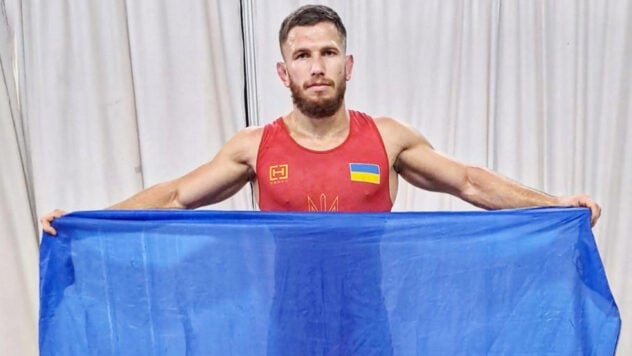 El ucraniano Filchakov ganó el bronce en el Campeonato Mundial de Lucha Libre y se negó a tomarse una foto con un atleta de la Federación Rusa