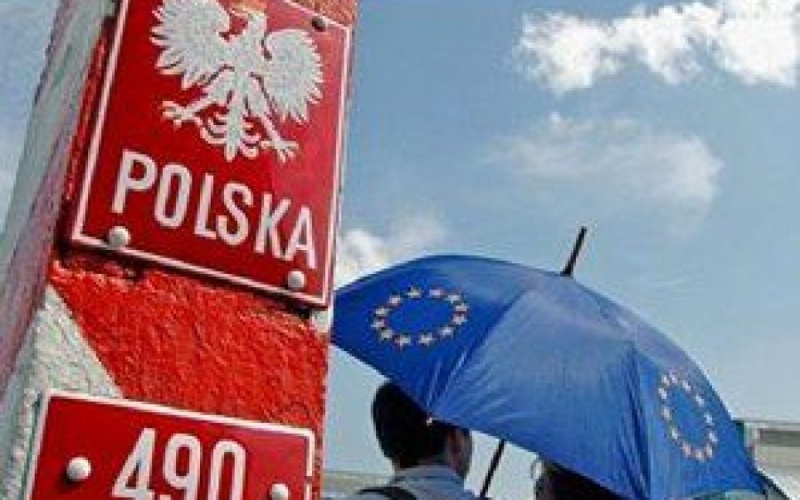 La guardia fronteriza bielorrusa entró en territorio de Polonia y cortó la valla — media