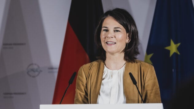 Alemania y Ucrania construirán una central de energía eólica en la central nuclear de Chernobyl: Bärbock