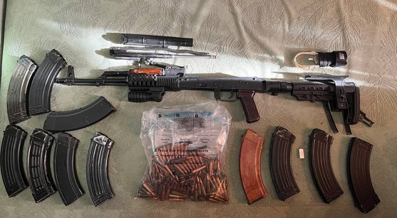Estaba recogiendo un arsenal de armas en casa: un empleado de TCC en la región de Kiev me informaron de la sospecha