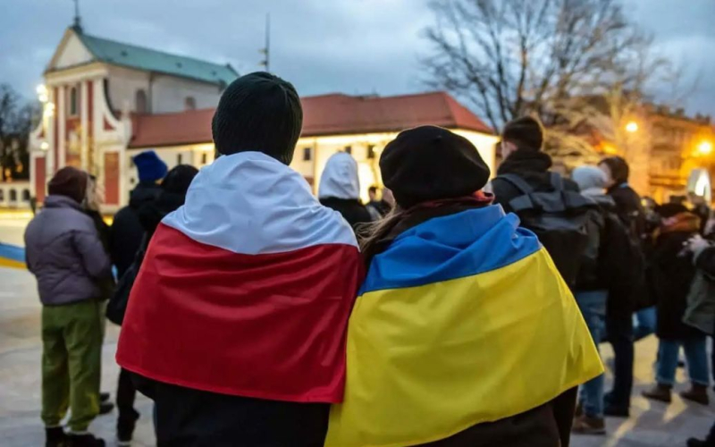 Polonia reducirá la asistencia a los refugiados ucranianos: qué servicios pueden dejar de estar disponibles