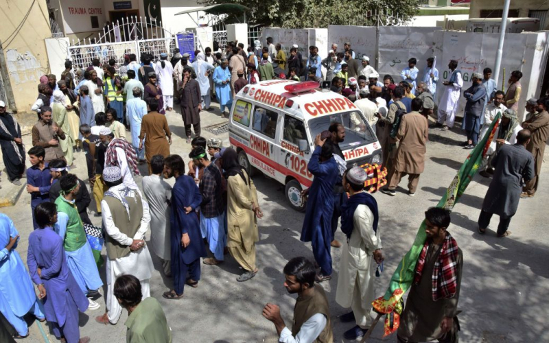 Ataque terrorista en Pakistán: explosión suicida, decenas de muertos (foto)